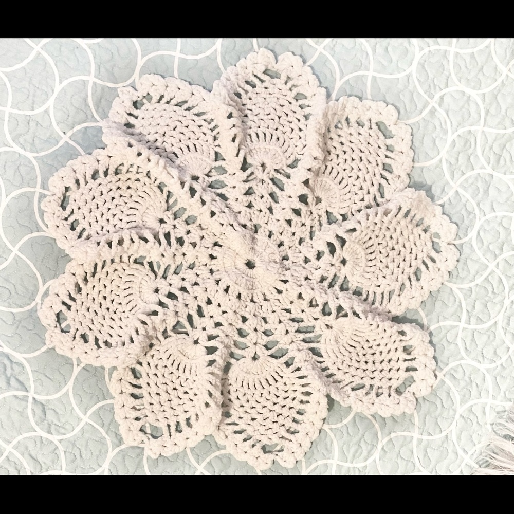 Vintage Handmade Crochet Ivory Yarn Doily Large 20” Ruffled Table Decor.